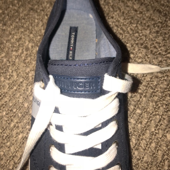 Tommy Hilfiger Sneakers - Picture 2 of 4